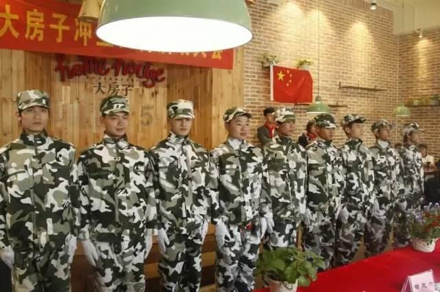 青岛市工人文化宫开展“人人动手美化家园、干干净净欢度春节”环境卫生集中清理行动暨主题党日活动